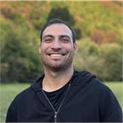 Me defino como una persona paciente, comprometida y apasionada por enseñar. Puedo dar clases a estudiantes de todos los niveles.