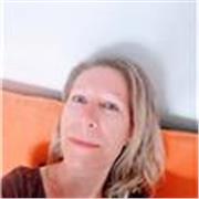 Professeure avec expériences en tant que contractuelle et suppléante auprès de niveau maternel et élémentaire.
