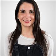 Profesora de matemáticas y de español. Más de 10 años de experiencia enseñando a niños/as, adultos y jóvenes