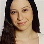 Soy ordenada, disciplinada, resolutiva y me gustan los retos. Tengo mucha creatividad, positivismo y mucha motivación haga lo que haga.