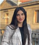 Me llamo carla tengo 20 años y estoy estudiando magisterio para primaria en la upv ahora estoy en 3ºde carrera, tengo bastante experiencia ya que llevo dando clases particulares durante 2 años. 
me encanta mi trabajo por ello me gustaría seguir dando clas