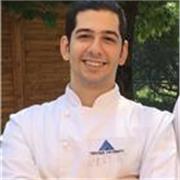 Professional chef, teaching you how to make quick and tasty breakfast, lunch and dinner!