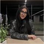 Studentessa universitaria offre ripetizioni online per elementari, medie e superiori materie umanistiche