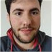 Studente universitario impartisce ripetizioni di informatica per studentx di liceo