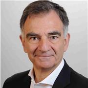 Insegno Gestione Aziendale e Sales & Marketing anche in inglese, con metodi molto interattivi: Case Method e Role Playing.