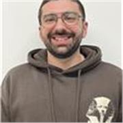 Profesor de inglés de secundaria titulado con 4 años de experiencia. He preparado exámenes oficiales.