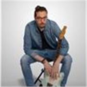 Lezioni di chitarra elettrica, acustica e classica... Percorsi personalizzati multi-stilistici, per ogni età e livello di preparazione. Lezioni online
