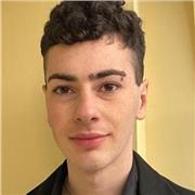 Soy un joven que ama ayudar y estar con niños y animales, también manejor a neurodivergentes como los TEA pues mi hermano es TEA