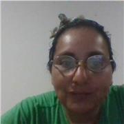 Profesora de Contabilidad clases a alumnos de educación secundaria