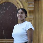 Étudiante en 2ème année de double licence droit-anglais propose des cours pour tous les niveaux, de la primaire au lycée