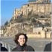 Étudiante en Master d'histoire à l'Université de La Sorbonne, je propose de faire du soutien scolaire de la primaire au lycée.