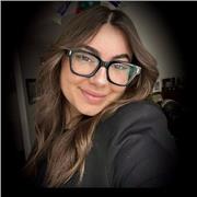 Mi chiamo Angelica e sono una studentessa di 21 anni per aiutare i bambini delle elementari e medie con i compiti a casa