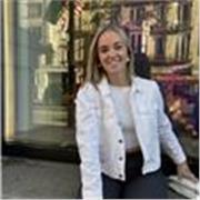 Responsable, decidida, con actitud positiva. A niños de primària.
