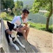 Soy un chico de 19 años apasionado por el fútbol desde pequeño. Me defino como responsable, cercano y con ganas de enseñar.