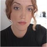 Me encanta la idea de poder ayudar a cualquier extranjera o extranjero que ha llegado hace poco y les cuesta entender español