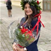 Laureata in Farmacia offre lezioni di Farmacologia, Chimica farmaceutica I,II e III, Biologia generale, Patologia, Tecnologia e legislazione farmaceutica, Chemioterapia e Chimica Inorganica