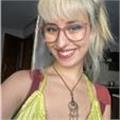 Ege İngiliz Dili Edebiyatı mezunu, Malta’da yaşayan, çocuklar ve yetişkinlere online İngilizce dersleri veren deneyimli öğretmen