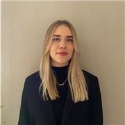 J'accompagne en parcours professionnels à travers le coaching et les RH. J’enseigne également les matières académiques.