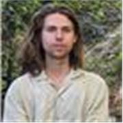 El hombre debería ser como una flor, que solo emite fragancia. Dijo aquel. El yoga permite esto y es esto 