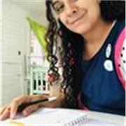 Diplomada en Pedagogia infantil, especialista es Dislexia y Tdah. Docente de Arte