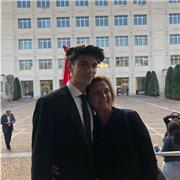 mi chiamo Alessandro e offro lezioni di matematica, chimica, in generale materie scientifiche, a ragazzi di tutte le età!