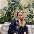 Güçlü ve Yetenekli: İngilizce Öğretmeni Selin ile Keyif Dolu Dersler!