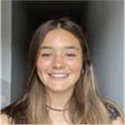 Profesora de apoyo escolar especializado en clases para niños de forma presencial u online