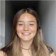 Profesora de apoyo escolar especializado en clases para niños de forma presencial u online