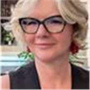 20+ years teaching Business & Legal English to professionals. I make complex language practical, engaging and easy to use.
