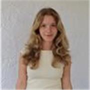 Spanisch-, Italienisch- und Englisch-Tutorin, die Kindern/Erwachsenen aller Altersklassen Sprachunterricht gibt 