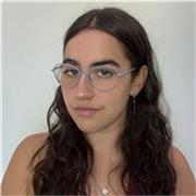 Profesora de inglés y estudiante de Estudios Ingleses. Tengo nivel C1 y más de 3 años de experiencia dando clases.