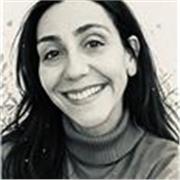 Profesor de pedagogía para nivel primario, con formación en neurociencia.