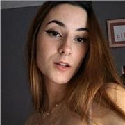 Profesora de inglés. Soy estudiante con una media de 9 en bachillerato en la asignatura de inglés y con FCE con nivel B2. He parti