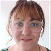 Ragazza con esperienza pluriennale nel settore dell'insegnamento impartisce lezioni di Italiano, Storia, Latino, Inglese e Diritto