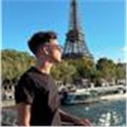 Me defino una persona responsable y educada, y pues puedo dar calases a niños que quieran aprender 