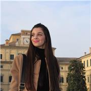 Laureata offre ripetizioni di chimica e materie affini oltre ad aiutare studenti delle elementari e delle medie per lo studio