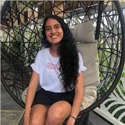 profesora de biología dar clases a niños y adolecentes en cucuta norte de santader