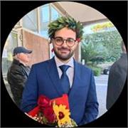 Sono un ragazzo laureato e offro ripetizioni in materie umanistiche. Sono disponibile anche per aiuto compiti
