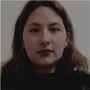 Profesora de Artes ofrece clases de ilustración tradicional para jóvenes y personas que buscan comenzar en el área, en Bogota