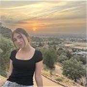 Estudiante de 2 de bachillerato que imparte clases particulares a niños de primaria