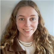 Tutorin für die Unterrichtsfächer Englisch, Französisch und Deutsch als Fremdsprache.