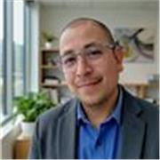 Maestro en administración, negocios y proyectos comerciales