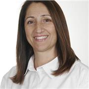 Profesional textil especializada en sostenibilidad y ecodiseño. Formando desde la práctica, la creatividad y el impacto real.