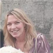 Sono un'insegnante di italiano, in possesso della certificazione DITALS