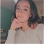 Studentessa in scienze della formazione primaria a 4 anno