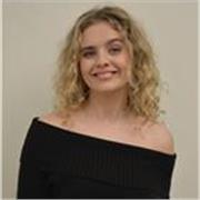 Professora de inglés nativa, enfocando las clases en mejorar la fluidez en la conversación y pronunciación del idioma. Ideal para