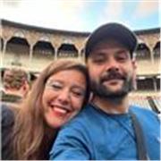 Insegnante madrelingua italiana con 15 anni esperienza estero e dottorato in biologia molecolare. Offre lezioni a bambini!