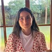 Profesora de diseño gráfico con 3 años de experiencia en el sector ofrece clases particulares de manera online y presencial.