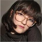 Studentessa universitaria di Bologna offre lezioni private online di inglese e francese. 