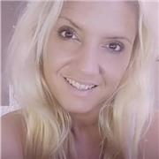 Licenciada en Filología Inglesa,con más de 20 años de experiencia dando clases a todos los niveles (Escuela Adultos,Bach,Eso,Prim)